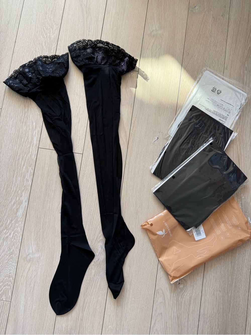 Set of 3 Dorallure Thigh High Hold Black Sheer Lace Stockings Women’s Size S/M